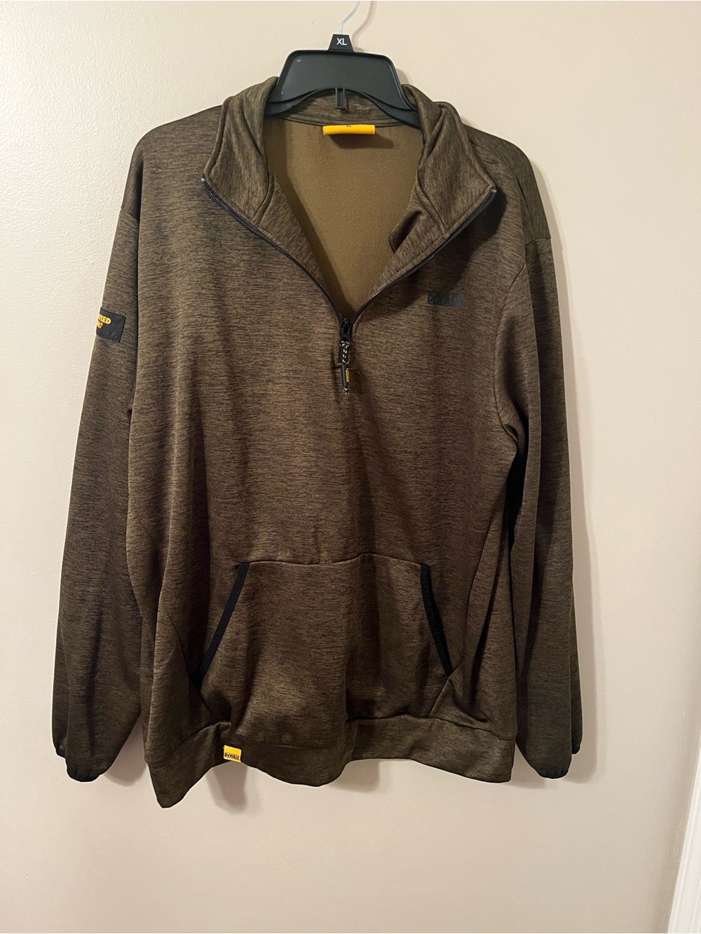 Dewalt pullover